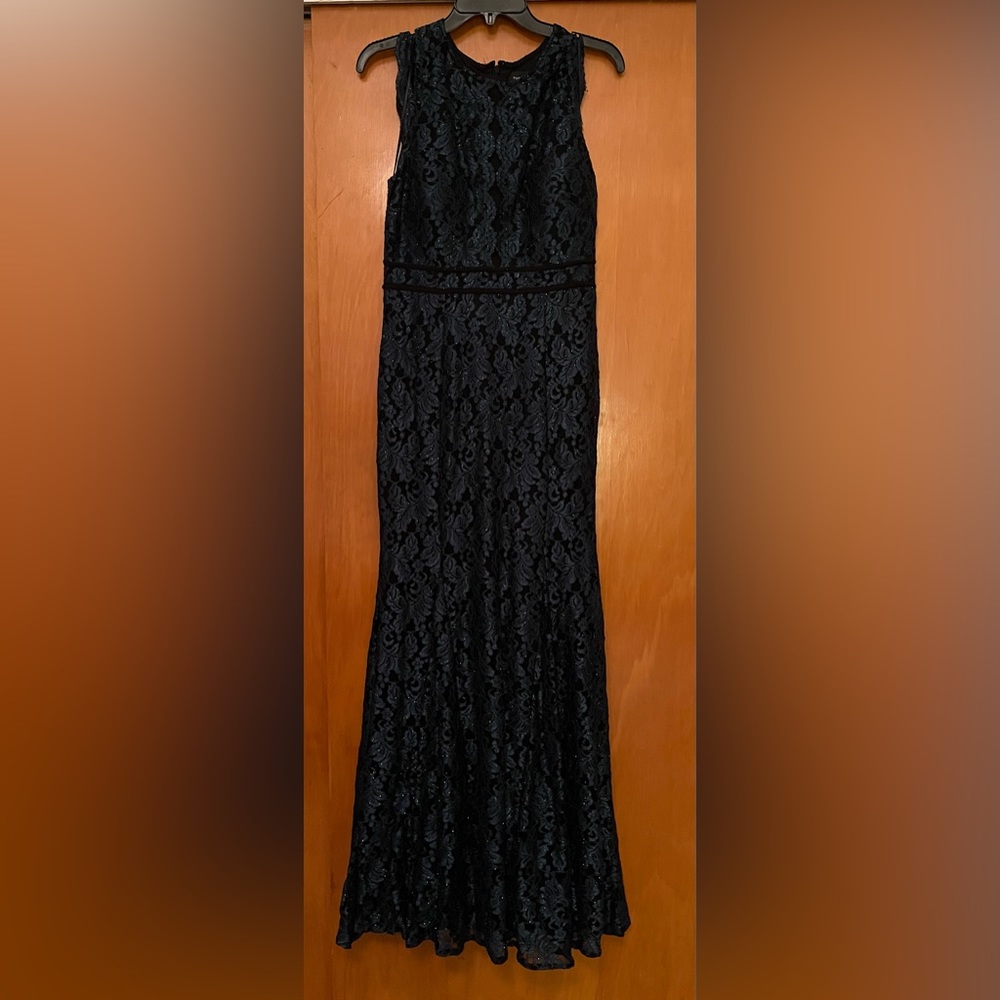 Lovely evening gown in deep green. R&M Richards Evening Gown, Size 12